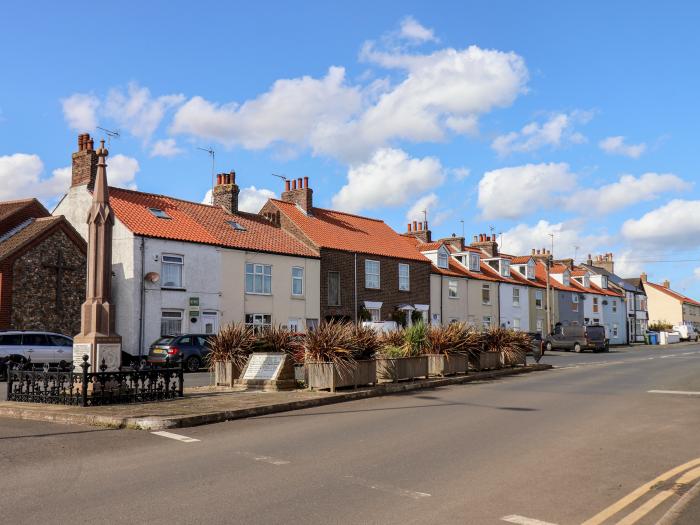 8 Post Office Street, Flamborough, East Riding of Yorkshire. WiFi. Close to beach. 3 bedrooms. Oven.