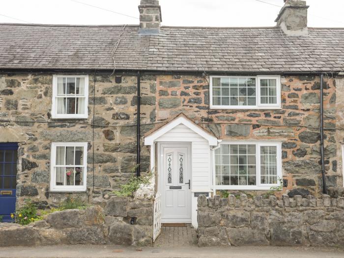 Gorlan, Tal-Y-Bont, Conwy, North Wales. Near Snowdonia National Park, Two bedrooms, Sleeps four, TV.