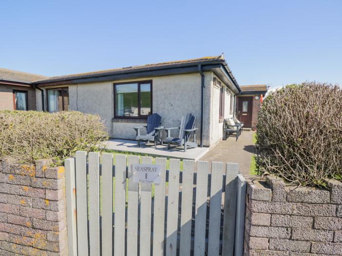Seaspray in St Bees in Cumbria. Near National Park. Single-storey, two-bedroom home, welcoming pets.