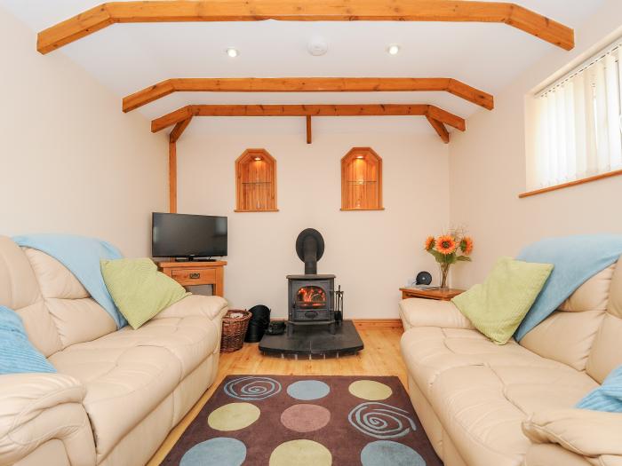 The Hideaway in St Austell, Cornwall, off-road parking, pet-friendly, single-storey, close to shops