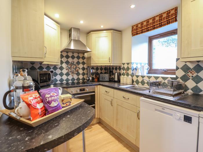 2 Ty Capel, in Cerrigydrudion, Conwy. Near the Eryri National Park. Dog-friendly. Woodburning stove.