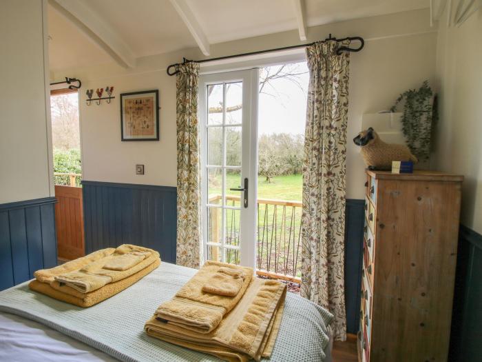 Mucklewick Hollow in Minsterley near Bishops Castle, Shropshire. Pet-friendly, romantic and isolated