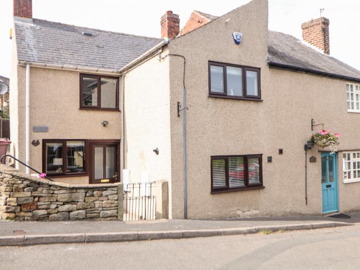 Smithy Cottage, near Chesterfield, Derbyshire. Two-bedroom cottage near Peak District National Park.