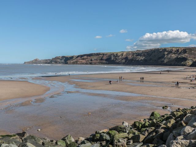 Buttercup Lodge near Runswick Bay near Staithes, North York Moors, off-road parking, hot tub, 2bed