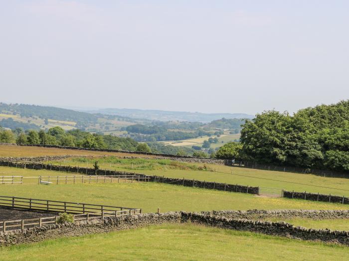 Bowshaw, Hade Edge in West Yorkshire. Close to National Park with rural views. Open-plan and garden.