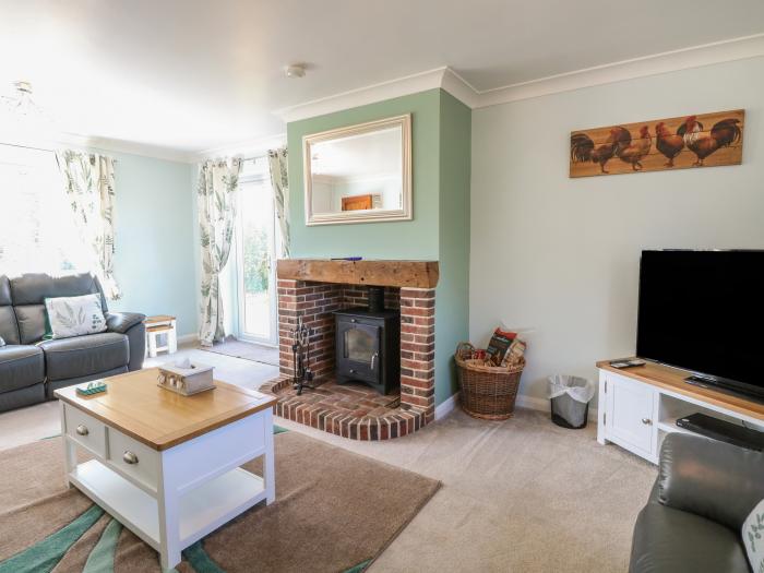 Teasel Cottage, Stalham, Norfolk, Near The Broads National Park, Close to the River Ant, Kitchen, TV