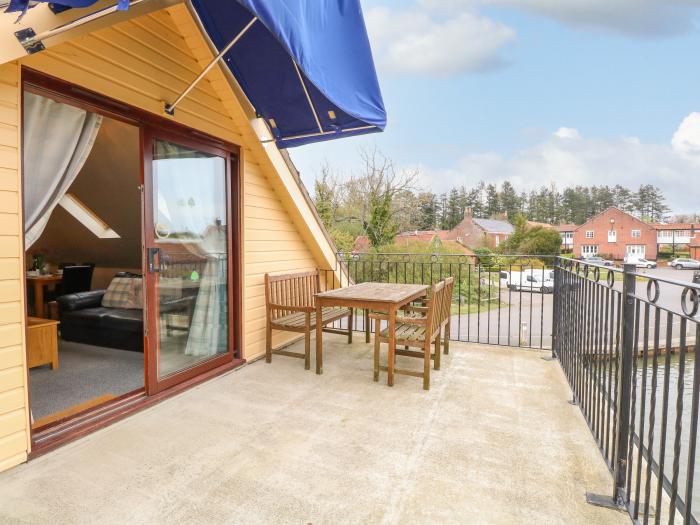 Solace Lodge, Stalham, Norfolk, Near The Broads National Park, Close to the River Ant, Reverse-level