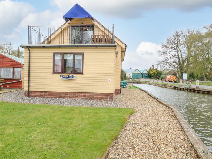 Solace Lodge, Stalham, Norfolk, Near The Broads National Park, Close to the River Ant, Reverse-level