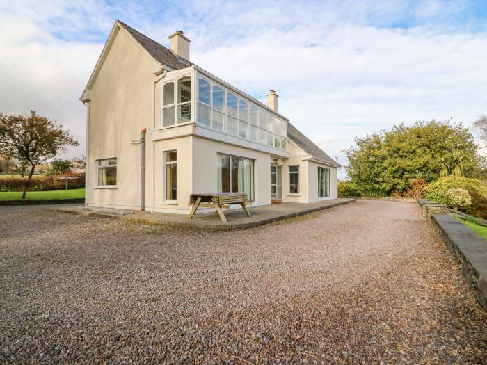 Roughty Bridge View, Kenmare, County Kerry, Ireland, Near a National Park, Five bedrooms, River view