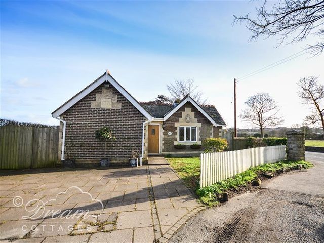 Frome Lodge House, Buckland Newton