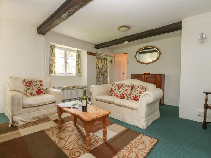 Thatch Cottage, Buckland Newton, Dorset, open fire, dog-friendly, off-road parking, enclosed garden.