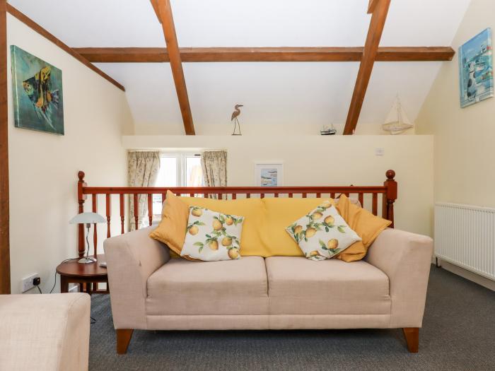 Higher Norton Barn, near East Allington, Devon. Off-road parking. Close to a pub. Pet-friendly. WiFi