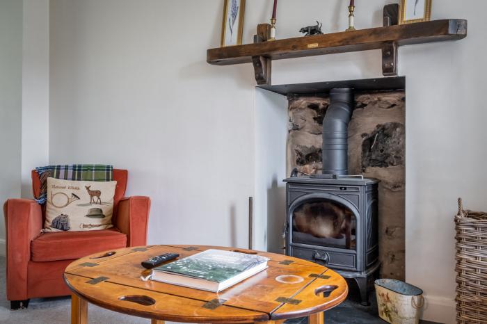 Prince's Cottage near Moniaive, Dumfries and Galloway. Three-bedroom cottage with rural views. Pets.