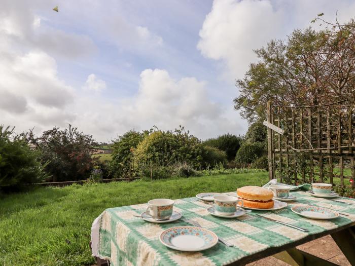 Mable's View, East Allington, Devon. Detached barn conversion. Rural setting. Pet-friendly. 1 floor.