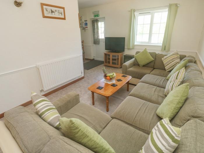 Stags Cottage, Bottreaux Mill near South Molton, Devon. Near a National Park. Private parking. 2 bed