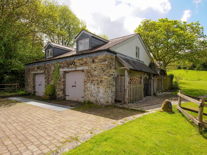 Sherwell Farm Annex in Sherwell near Drakewalls, Cornwall, off-road parking, countryside, in an AONB