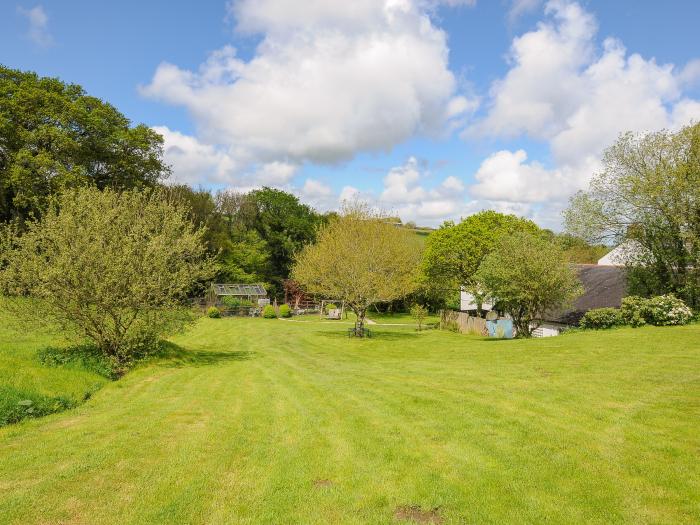 Sherwell Farm Annex in Sherwell near Drakewalls, Cornwall, off-road parking, countryside, in an AONB