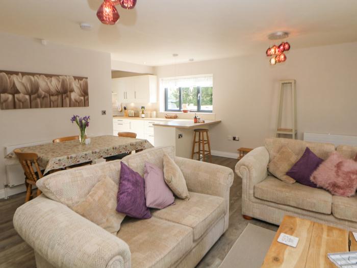 Causeway Hideaway, Dore, South Yorkshire. One-bedroom annexe, ideal for a couple. Near National Park