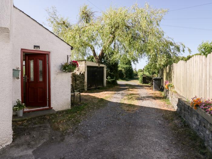 The Annexe, Kirkby-in-Furness, Cumbria. Beautiful views. Smart TV. Near National Park. Two bedrooms.