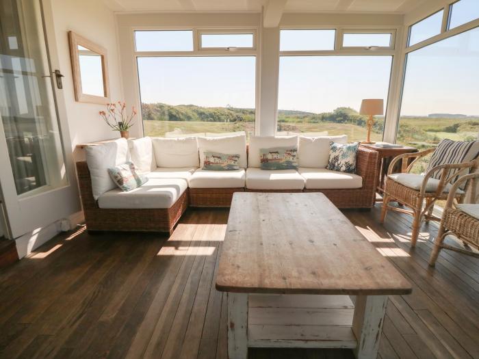 Wig Carna nr Holyhead, Anglesey. 4-bedroom home resting near the beach with sea views. Pet-friendly.