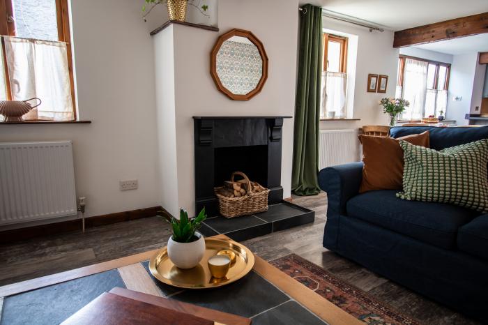 Fern Cottage, Muddiford near West Down, Devon. Near Exmoor National Park. Pet-friendly. Pretty views