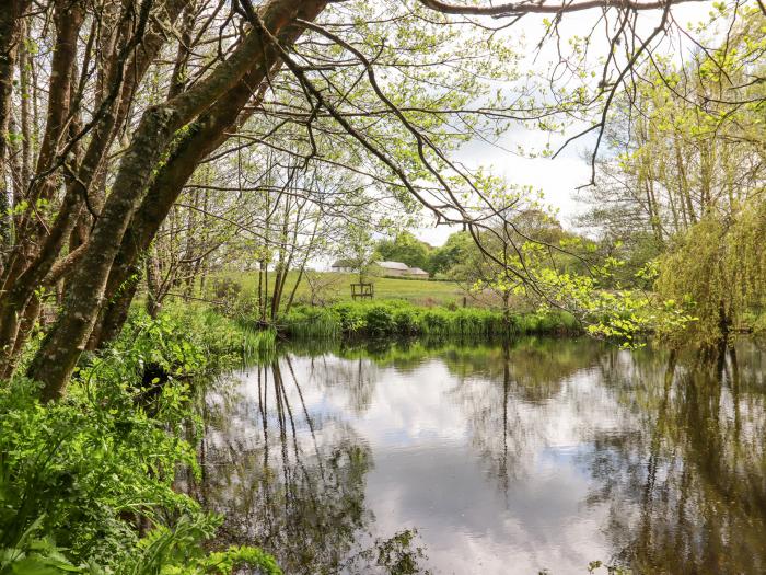 Monks Cottage is in Chagford, Devon. A romantic dwelling, with countryside views & in National Park.