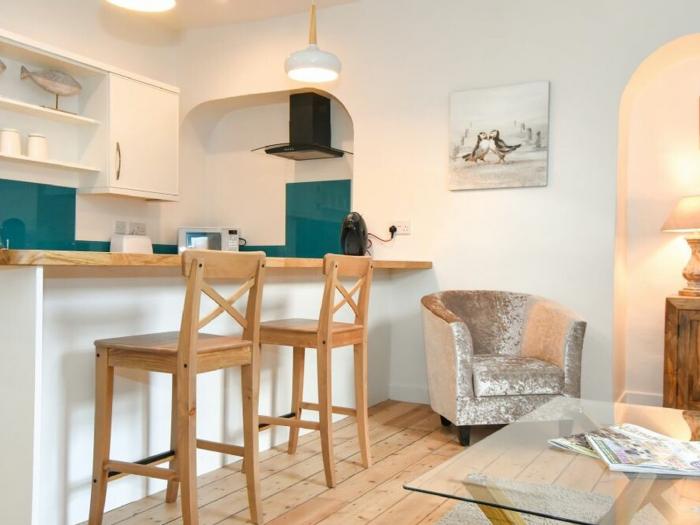 The Loft (Amble), Amble, Northumberland. One bedroom. Ideal for couples. Coastal setting. Dishwasher