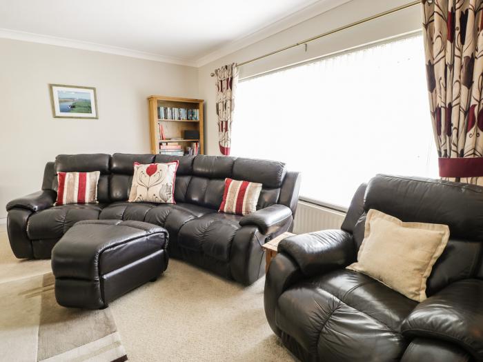 24 Dolithel in Bryncrug, Tywyn, Gwynedd. Smart TV. In a National Park. Off-road parking. North Wales