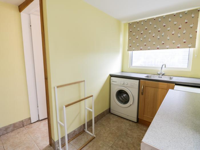 24 Dolithel in Bryncrug, Tywyn, Gwynedd. Smart TV. In a National Park. Off-road parking. North Wales