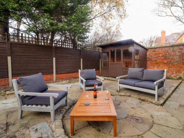 6D Clifton Drive in Lytham St. Annes, Lancashire. Close to amenities and a beach. Enclosed courtyard