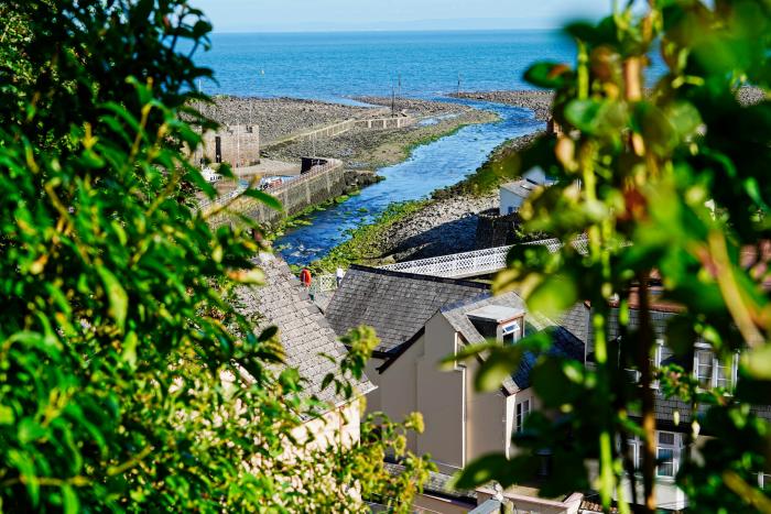 Lynmouth View, Lynmouth, Devon. Stunning sea views. Pet-free. Decking with furniture. Electric fire.