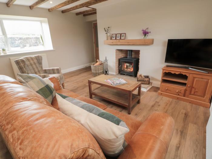 The Hollow near West Woodburn, Northumberland. Rural location. Woodburning stove. Garden. 2 bedrooms