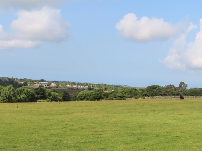 Tyn Clwt, Penisa'r Waun near Llanrug, Gwynedd, North Wales. Open-plan. Ground-floor living. Parking.