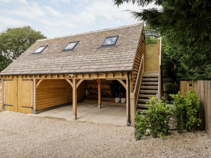 The Rookery nr Burford, Oxfordshire. One-bedroom annexe in AONB. Ideal for couples. Pets. Near shops