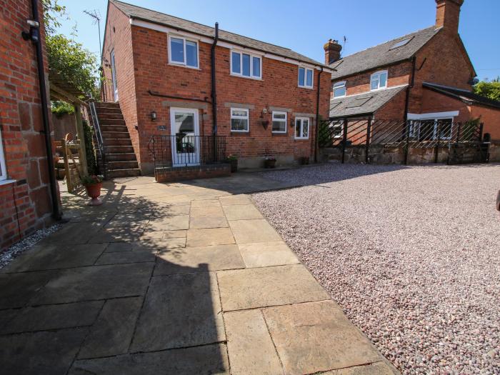 The Coach House At The Gables, is in Burlton, Shropshire. Close to pub and AONB. Garden and parking.