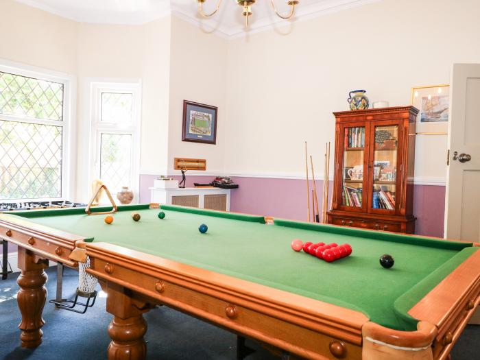 The Hideaway in Hove, East Sussex. Grand, five-bedroom home with games room, hot tub, sauna and gym.
