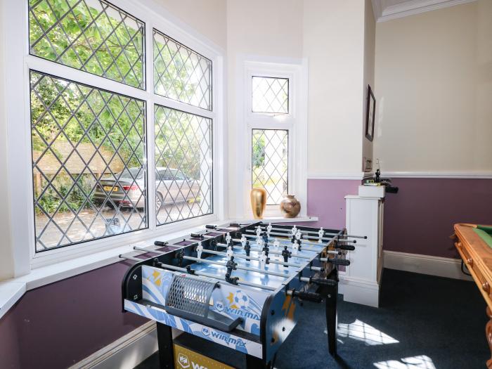 The Hideaway in Hove, East Sussex. Grand, five-bedroom home with games room, hot tub, sauna and gym.