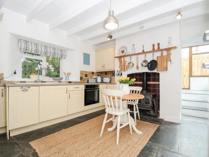 The Cottage in St Kew Highway, Cornwall. Three-bedroom cottage with pet-friendly garden. Near shops.