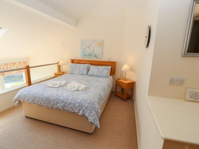 Ash Meadows, Kirkby Lonsdale, Cumbria. Near a National Park. Bedroom with Smart TV. Off-road parking