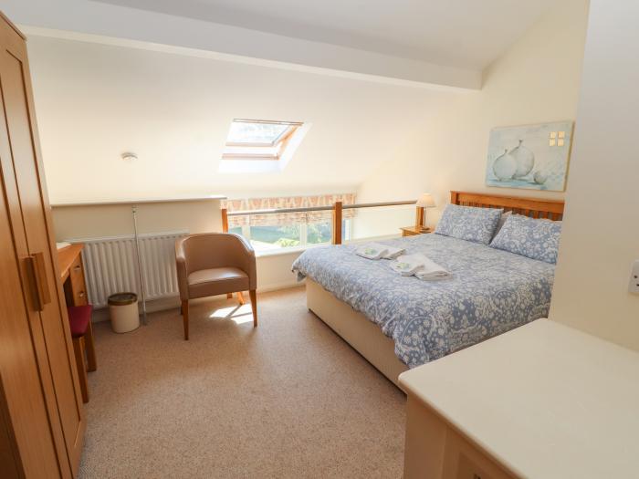 Ash Meadows, Kirkby Lonsdale, Cumbria. Near a National Park. Bedroom with Smart TV. Off-road parking