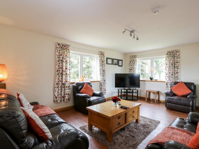 Quare Place, Southerness, Dumfries and Galloway. Smart TVs. Woodburning stove. Off-road parking x 6