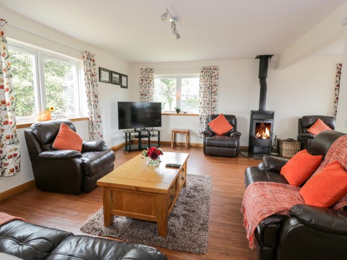 Quare Place, Southerness, Dumfries and Galloway. Smart TVs. Woodburning stove. Off-road parking x 6