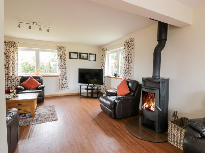 Quare Place, Southerness, Dumfries and Galloway. Smart TVs. Woodburning stove. Off-road parking x 6