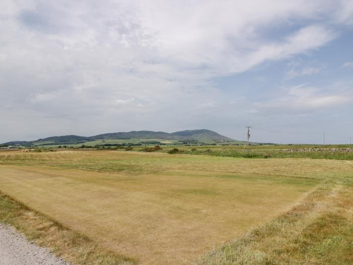 Quare Place, Southerness, Dumfries and Galloway. Smart TVs. Woodburning stove. Off-road parking x 6