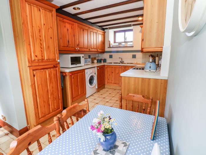 Mordon Moor Cottage, Sedgefield, County Durham. Rural location. Garden. Off-road parking. Woodburner