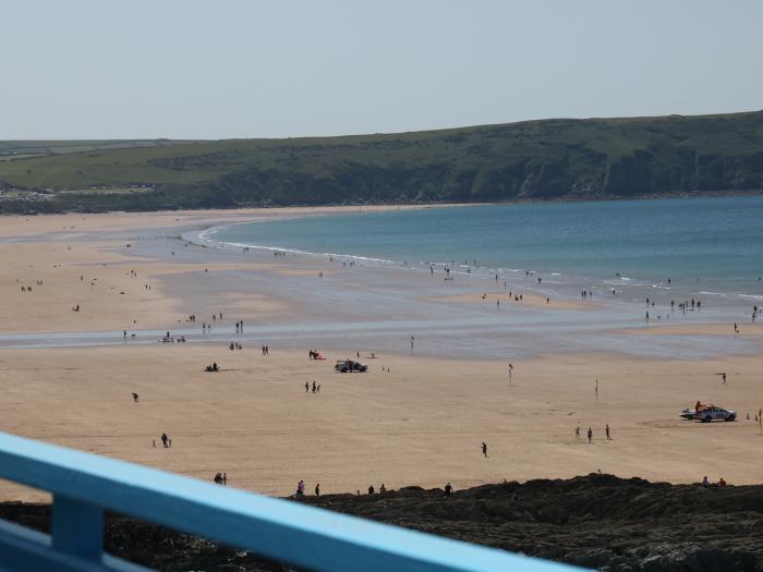 Morte View, Woolacombe, Devon. Beach views from balcony. Couple's retreat. Off-road parking. WiFi TV