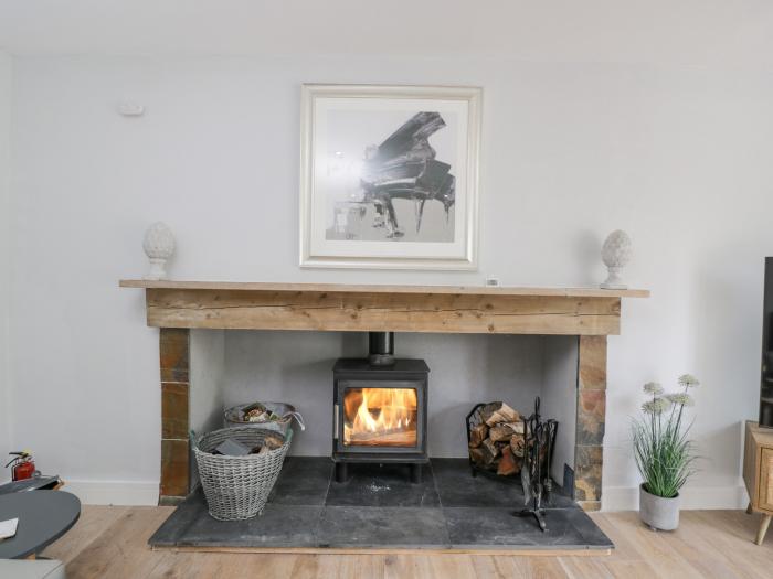 Greystones in Upton St Leonards, Gloucestershire. In an AONB. Pet-free. Off-road parking. Woodburner