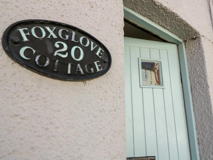 Foxglove Cottage, Christchurch, Dorset. Close to amenities and beach. Near New Forest National Park.