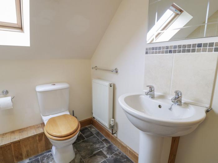 Beudy Tal y Waen is nr Dolgellau, Gwynedd. In National Park. 2-bed barn conversion, resting rurally.