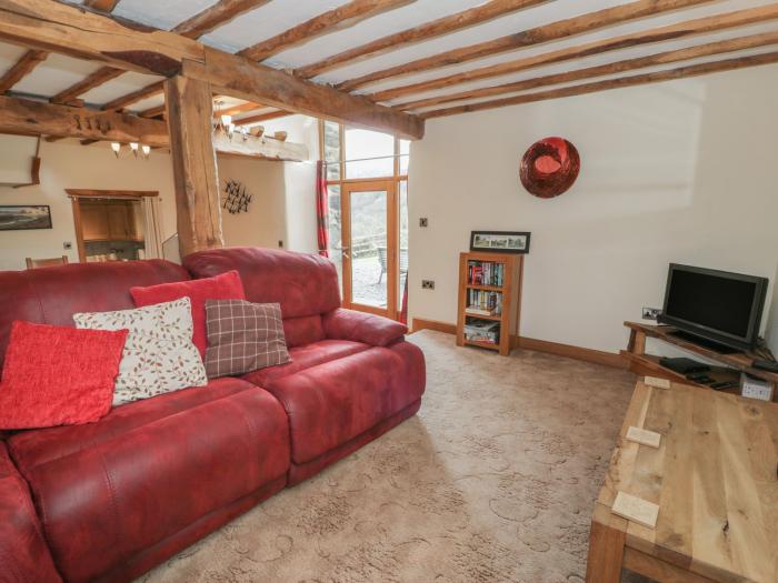 Beudy Tal y Waen is nr Dolgellau, Gwynedd. In National Park. 2-bed barn conversion, resting rurally.